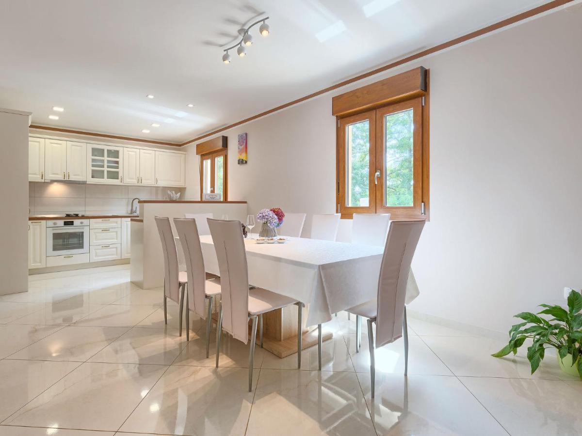 Holiday Home Villa Aniva By Interhome Zminj ภายนอก รูปภาพ